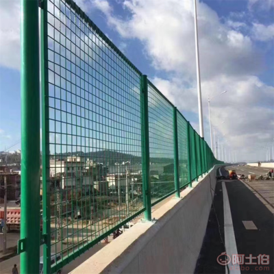 專業(yè)打造城市安全與美觀 長(zhǎng)沙開福區(qū)高速公路護(hù)欄網(wǎng)與籃球場(chǎng)護(hù)欄網(wǎng)解決方案